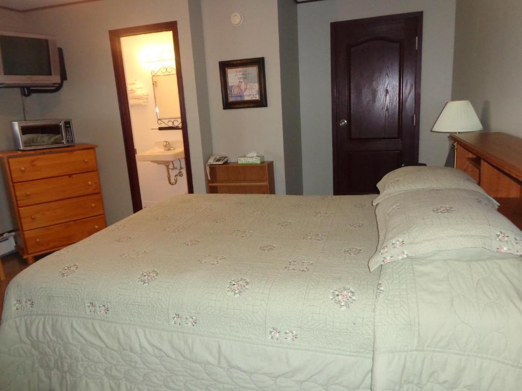 Happy Motel Edmundston Room photo